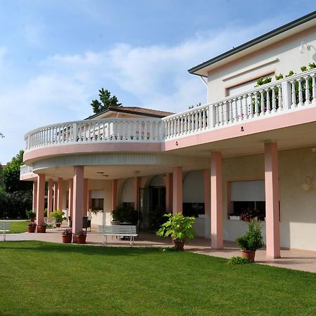 فندق Stella - Casa Per Ferie بيلاريا-إيجيا مارينا المظهر الخارجي الصورة